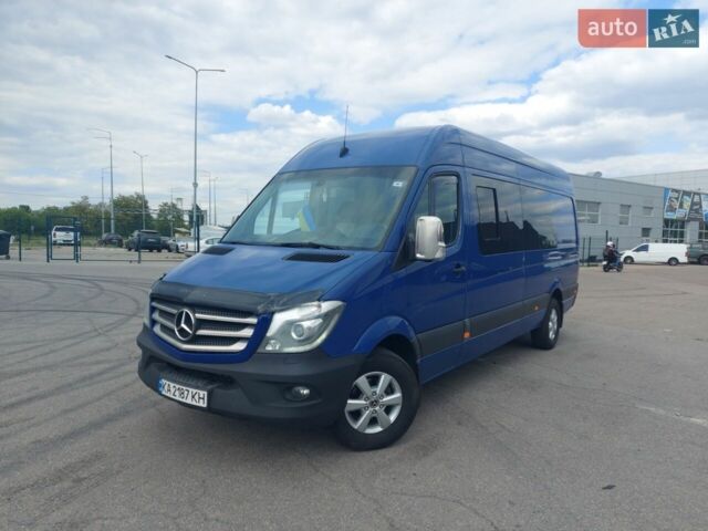Синий Мерседес Sprinter, объемом двигателя 2.14 л и пробегом 725 тыс. км за 34500 $, фото 1 на Automoto.ua