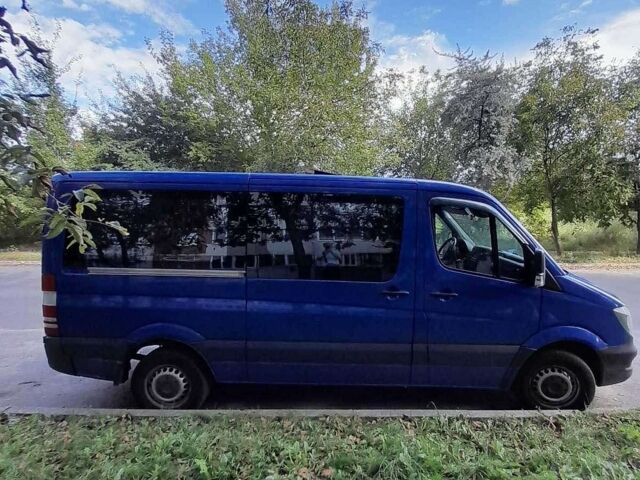Синий Мерседес Sprinter, объемом двигателя 2.14 л и пробегом 500 тыс. км за 25000 $, фото 1 на Automoto.ua