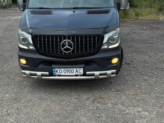 Синий Мерседес Sprinter, объемом двигателя 2.14 л и пробегом 695 тыс. км за 25000 $, фото 1 на Automoto.ua