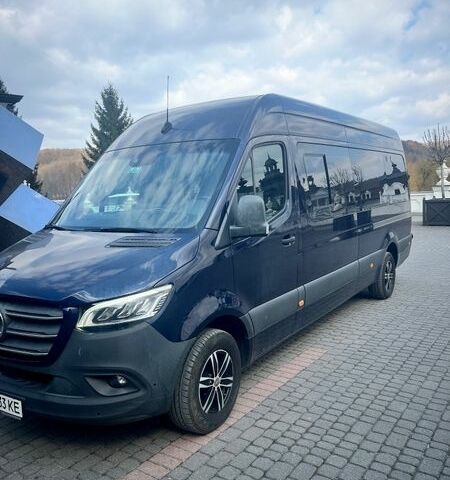 Синий Мерседес Sprinter, объемом двигателя 2.99 л и пробегом 158 тыс. км за 49800 $, фото 1 на Automoto.ua