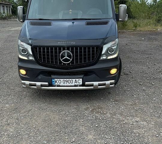 Синій Мерседес Sprinter, об'ємом двигуна 2.14 л та пробігом 695 тис. км за 25000 $, фото 1 на Automoto.ua