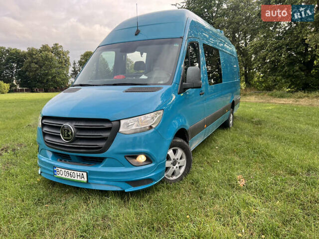 Синий Мерседес Sprinter, объемом двигателя 2.14 л и пробегом 260 тыс. км за 55416 $, фото 1 на Automoto.ua