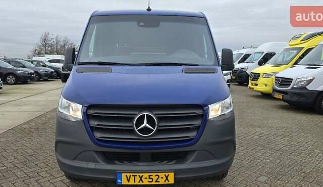 Синий Мерседес Sprinter, объемом двигателя 2 л и пробегом 290 тыс. км за 32000 $, фото 1 на Automoto.ua