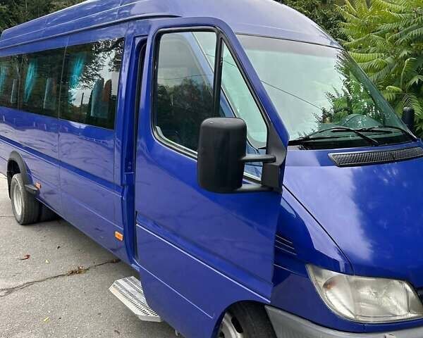 Синій Мерседес Sprinter, об'ємом двигуна 2.7 л та пробігом 590 тис. км за 13000 $, фото 1 на Automoto.ua