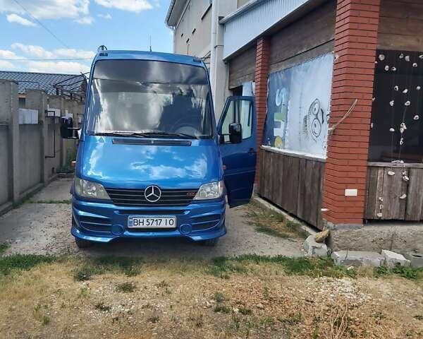 Синій Мерседес Sprinter, об'ємом двигуна 2.69 л та пробігом 600 тис. км за 25000 $, фото 1 на Automoto.ua