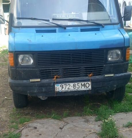 Синий Мерседес Sprinter, объемом двигателя 2.9 л и пробегом 50 тыс. км за 2000 $, фото 1 на Automoto.ua