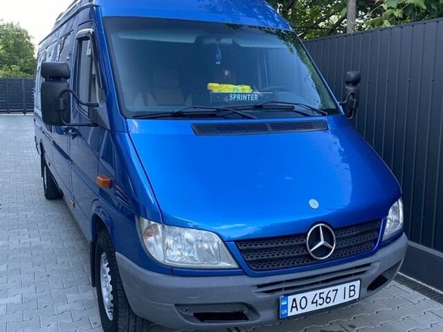 Синій Мерседес Sprinter, об'ємом двигуна 2.15 л та пробігом 611 тис. км за 9700 $, фото 1 на Automoto.ua