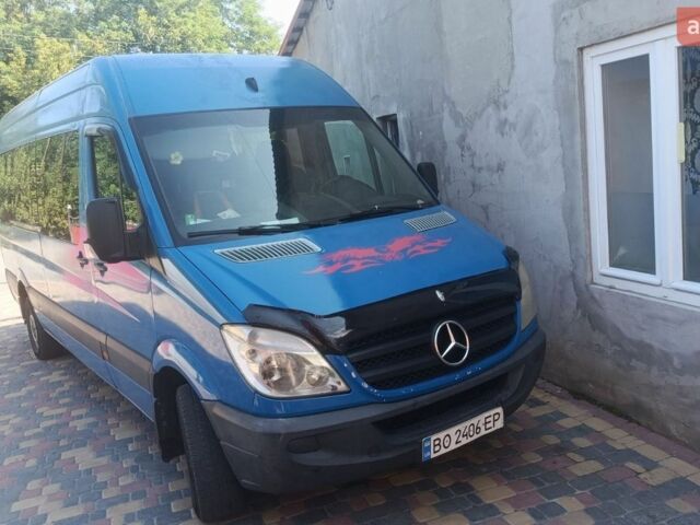 Синий Мерседес Sprinter, объемом двигателя 2.15 л и пробегом 200 тыс. км за 11000 $, фото 1 на Automoto.ua