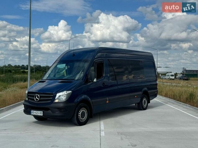Синий Мерседес Sprinter, объемом двигателя 2.14 л и пробегом 245 тыс. км за 30555 $, фото 1 на Automoto.ua