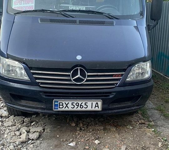 Синій Мерседес Sprinter, об'ємом двигуна 2.69 л та пробігом 711 тис. км за 24500 $, фото 1 на Automoto.ua