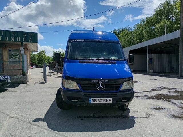 Синий Мерседес Sprinter, объемом двигателя 2.2 л и пробегом 414 тыс. км за 8500 $, фото 1 на Automoto.ua