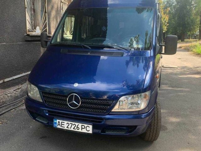Синий Мерседес Sprinter, объемом двигателя 2.2 л и пробегом 400 тыс. км за 10300 $, фото 1 на Automoto.ua