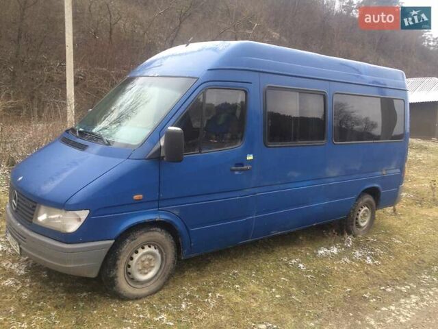 Синий Мерседес Sprinter, объемом двигателя 2.9 л и пробегом 350 тыс. км за 7000 $, фото 1 на Automoto.ua