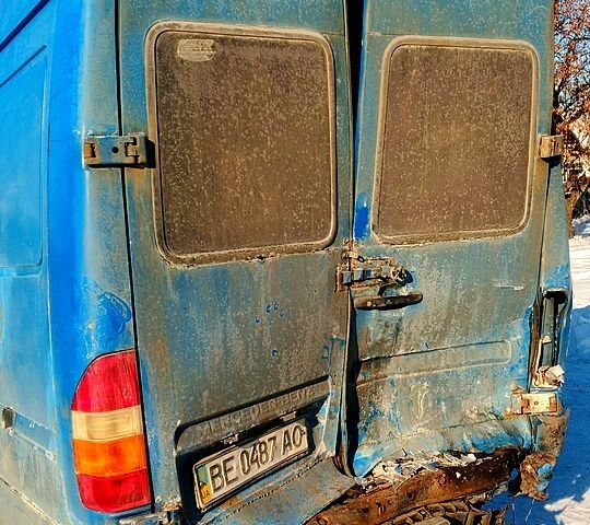 Синій Мерседес Sprinter, об'ємом двигуна 2.9 л та пробігом 100 тис. км за 3500 $, фото 1 на Automoto.ua