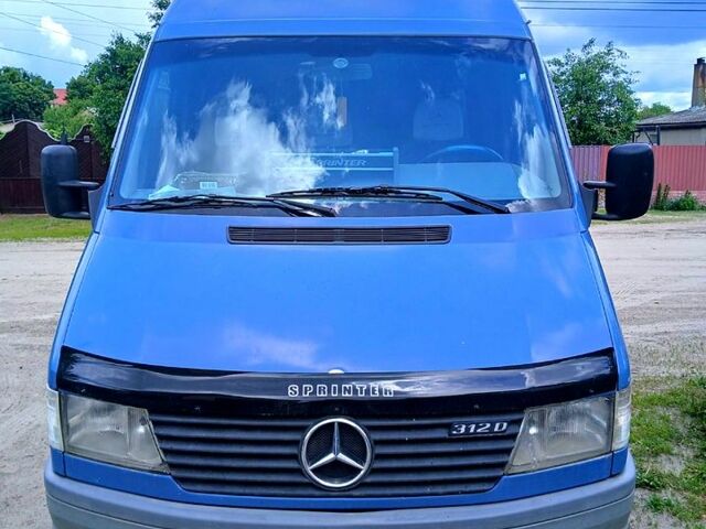 Синий Мерседес Sprinter, объемом двигателя 2.9 л и пробегом 350 тыс. км за 6550 $, фото 1 на Automoto.ua