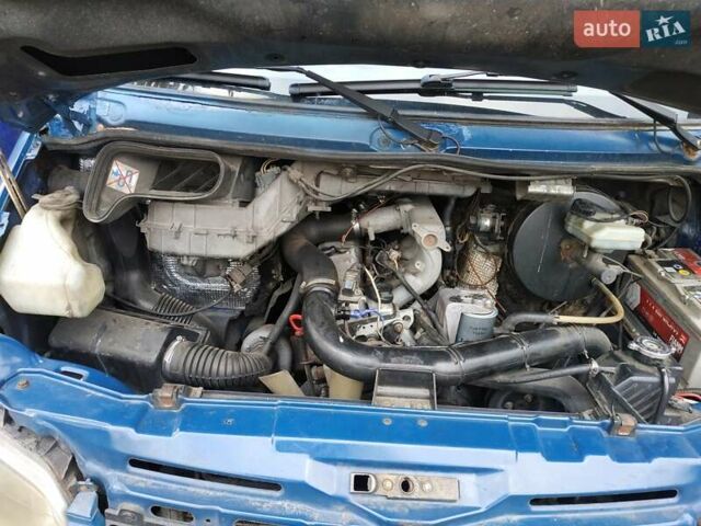 Синий Мерседес Sprinter, объемом двигателя 0 л и пробегом 700 тыс. км за 6300 $, фото 1 на Automoto.ua