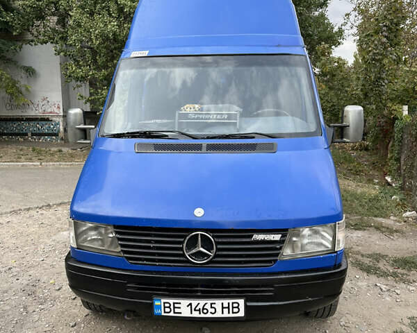 Синий Мерседес Sprinter, объемом двигателя 2.87 л и пробегом 1000 тыс. км за 7500 $, фото 1 на Automoto.ua