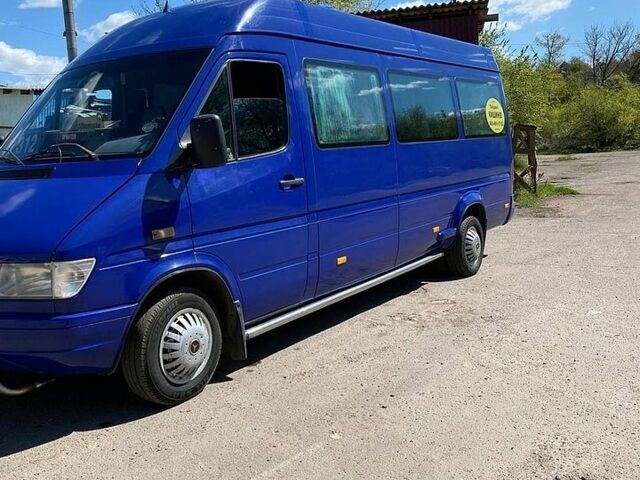 Синий Мерседес Sprinter, объемом двигателя 2.87 л и пробегом 800 тыс. км за 8000 $, фото 1 на Automoto.ua