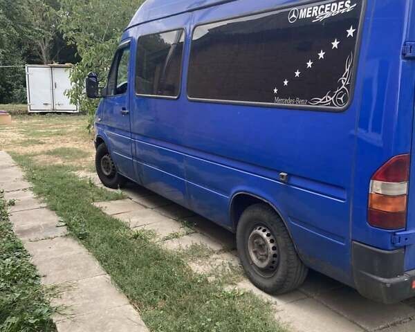 Синий Мерседес Sprinter, объемом двигателя 2.87 л и пробегом 740 тыс. км за 7000 $, фото 1 на Automoto.ua