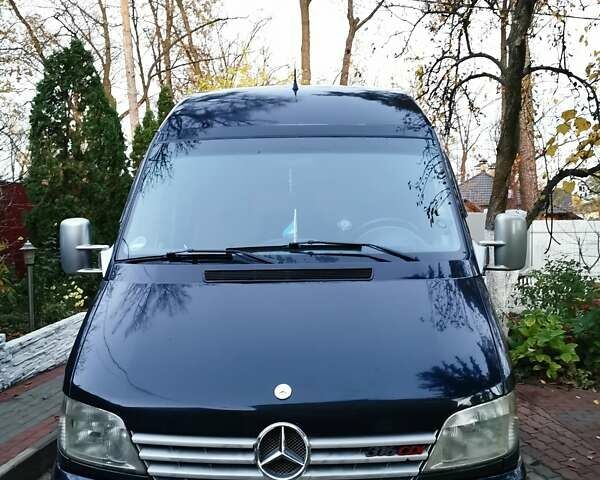 Синий Мерседес Sprinter, объемом двигателя 2.69 л и пробегом 337 тыс. км за 11300 $, фото 1 на Automoto.ua