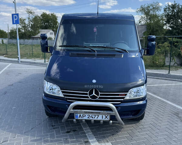 Синий Мерседес Sprinter, объемом двигателя 2.7 л и пробегом 405 тыс. км за 13000 $, фото 1 на Automoto.ua