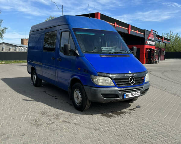 Синий Мерседес Sprinter, объемом двигателя 2.15 л и пробегом 470 тыс. км за 5800 $, фото 1 на Automoto.ua
