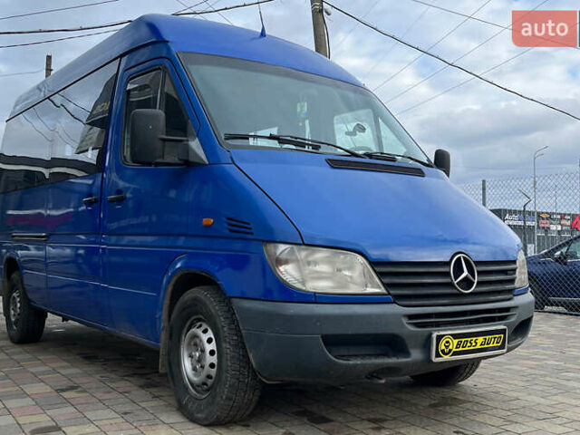 Синий Мерседес Sprinter, объемом двигателя 2.69 л и пробегом 620 тыс. км за 9700 $, фото 1 на Automoto.ua