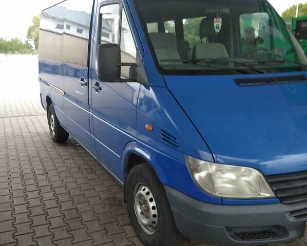 Синий Мерседес Sprinter, объемом двигателя 2.7 л и пробегом 600 тыс. км за 8000 $, фото 1 на Automoto.ua