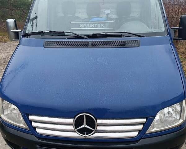 Синий Мерседес Sprinter, объемом двигателя 2.15 л и пробегом 450 тыс. км за 8000 $, фото 1 на Automoto.ua