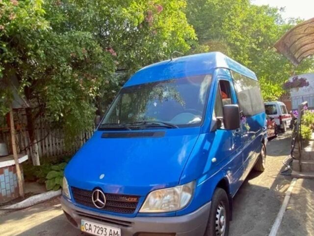 Синий Мерседес Sprinter, объемом двигателя 2.7 л и пробегом 385 тыс. км за 9500 $, фото 1 на Automoto.ua