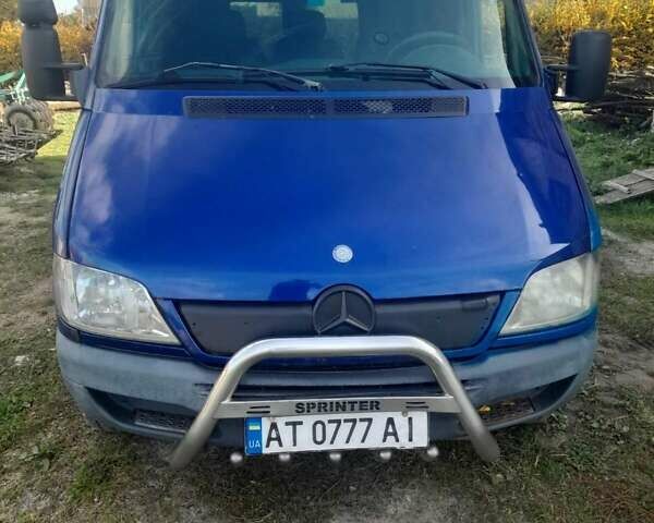 Синий Мерседес Sprinter, объемом двигателя 2.1 л и пробегом 450 тыс. км за 5500 $, фото 1 на Automoto.ua