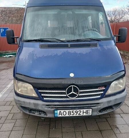 Синий Мерседес Sprinter, объемом двигателя 2.2 л и пробегом 925 тыс. км за 4800 $, фото 1 на Automoto.ua