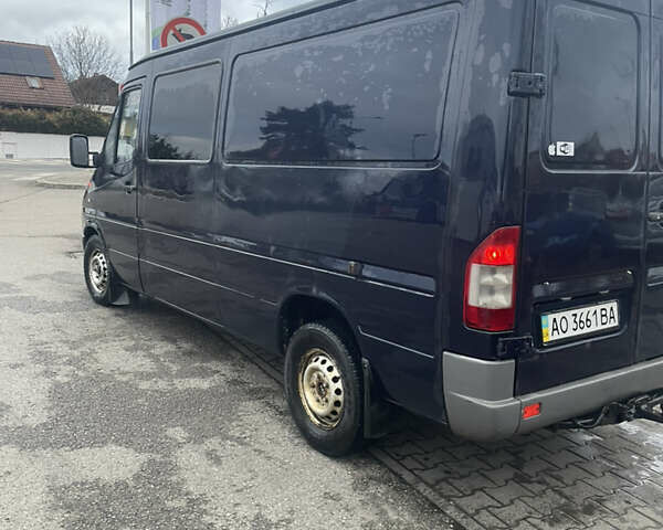 Синий Мерседес Sprinter, объемом двигателя 2.69 л и пробегом 560 тыс. км за 5000 $, фото 1 на Automoto.ua