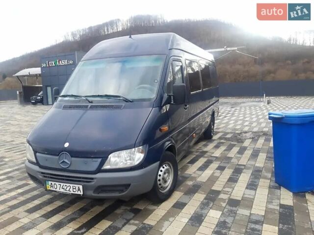 Синий Мерседес Sprinter, объемом двигателя 0 л и пробегом 250 тыс. км за 8100 $, фото 1 на Automoto.ua