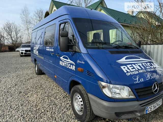Синий Мерседес Sprinter, объемом двигателя 2.15 л и пробегом 380 тыс. км за 12999 $, фото 1 на Automoto.ua