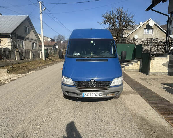 Синий Мерседес Sprinter, объемом двигателя 2.69 л и пробегом 140 тыс. км за 10500 $, фото 1 на Automoto.ua