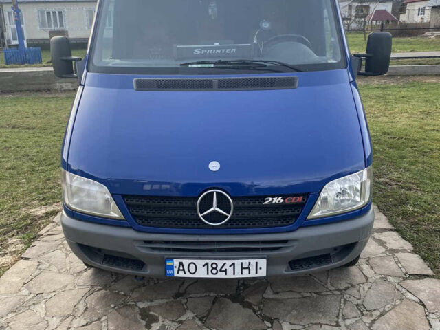 Синий Мерседес Sprinter, объемом двигателя 2.69 л и пробегом 480 тыс. км за 11000 $, фото 1 на Automoto.ua