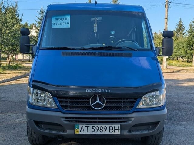 Синий Мерседес Sprinter, объемом двигателя 2.2 л и пробегом 740 тыс. км за 7700 $, фото 1 на Automoto.ua
