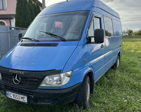 Синий Мерседес Sprinter, объемом двигателя 2.2 л и пробегом 750 тыс. км за 6950 $, фото 1 на Automoto.ua