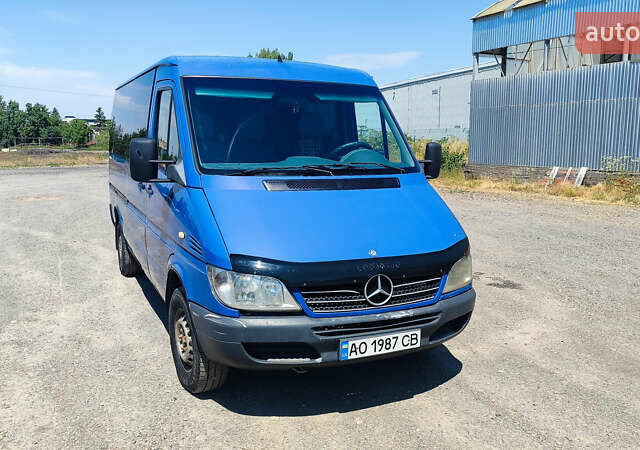 Синий Мерседес Sprinter, объемом двигателя 2.2 л и пробегом 530 тыс. км за 7500 $, фото 1 на Automoto.ua