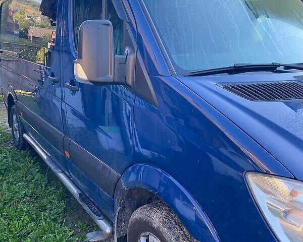 Синий Мерседес Sprinter, объемом двигателя 2.1 л и пробегом 600 тыс. км за 12500 $, фото 1 на Automoto.ua
