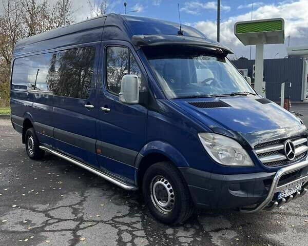 Синій Мерседес Sprinter, об'ємом двигуна 2.2 л та пробігом 377 тис. км за 11000 $, фото 1 на Automoto.ua