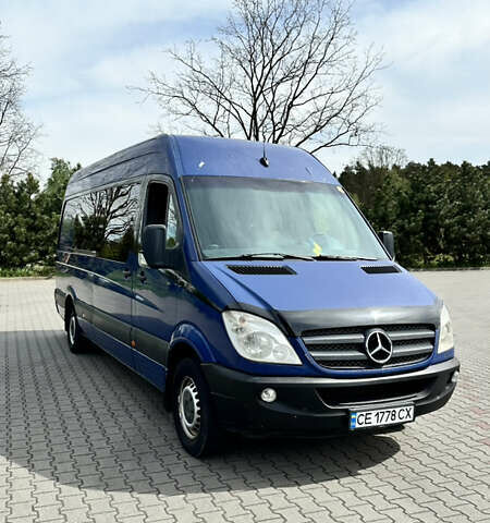 Синий Мерседес Sprinter, объемом двигателя 2.15 л и пробегом 368 тыс. км за 11700 $, фото 1 на Automoto.ua