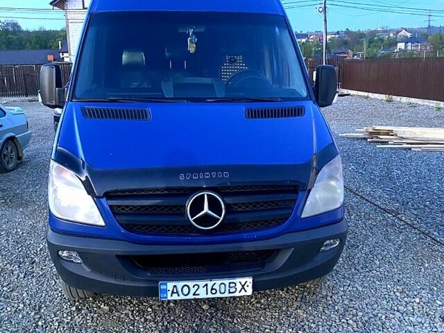 Синий Мерседес Sprinter, объемом двигателя 3 л и пробегом 500 тыс. км за 18200 $, фото 1 на Automoto.ua