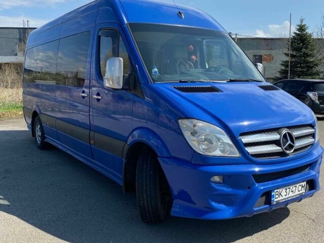 Синій Мерседес Sprinter, об'ємом двигуна 3 л та пробігом 426 тис. км за 17000 $, фото 1 на Automoto.ua