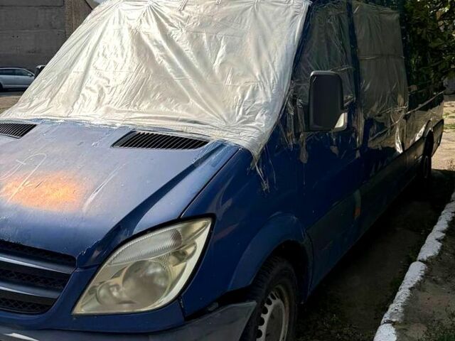 Синій Мерседес Sprinter, об'ємом двигуна 2.2 л та пробігом 300 тис. км за 6000 $, фото 1 на Automoto.ua