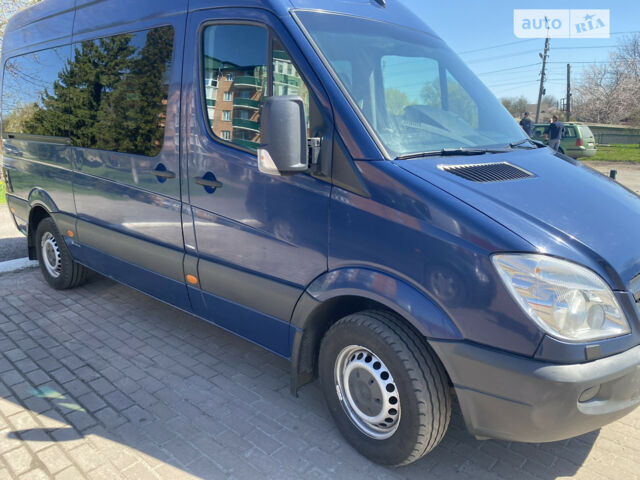 Синий Мерседес Sprinter, объемом двигателя 1.8 л и пробегом 300 тыс. км за 12900 $, фото 1 на Automoto.ua