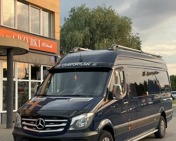 Синий Мерседес Sprinter, объемом двигателя 2.2 л и пробегом 777 тыс. км за 28700 $, фото 1 на Automoto.ua