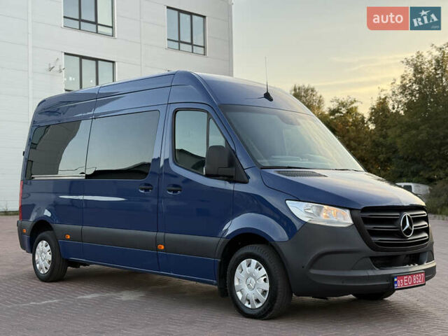 Синий Мерседес Sprinter, объемом двигателя 2.2 л и пробегом 271 тыс. км за 24900 $, фото 1 на Automoto.ua