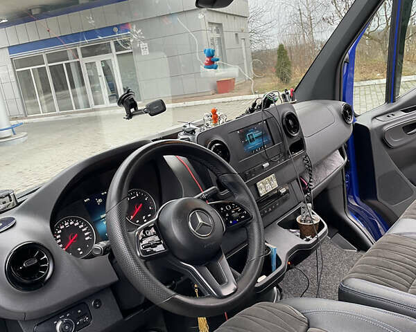 Синий Мерседес Sprinter, объемом двигателя 2.14 л и пробегом 385 тыс. км за 30500 $, фото 1 на Automoto.ua